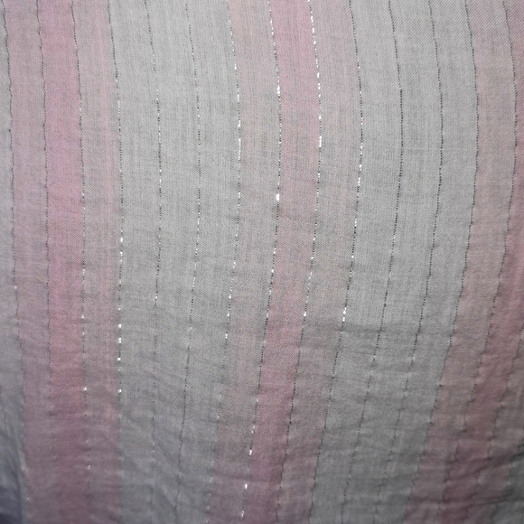 GUESS JEANS Pink and White Blouse with Silver Threads - Picture 3 of 4